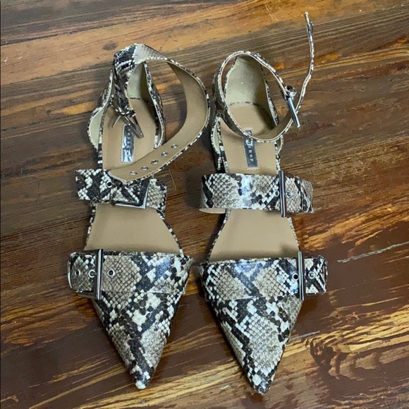 Flats - Picture 4 of 4